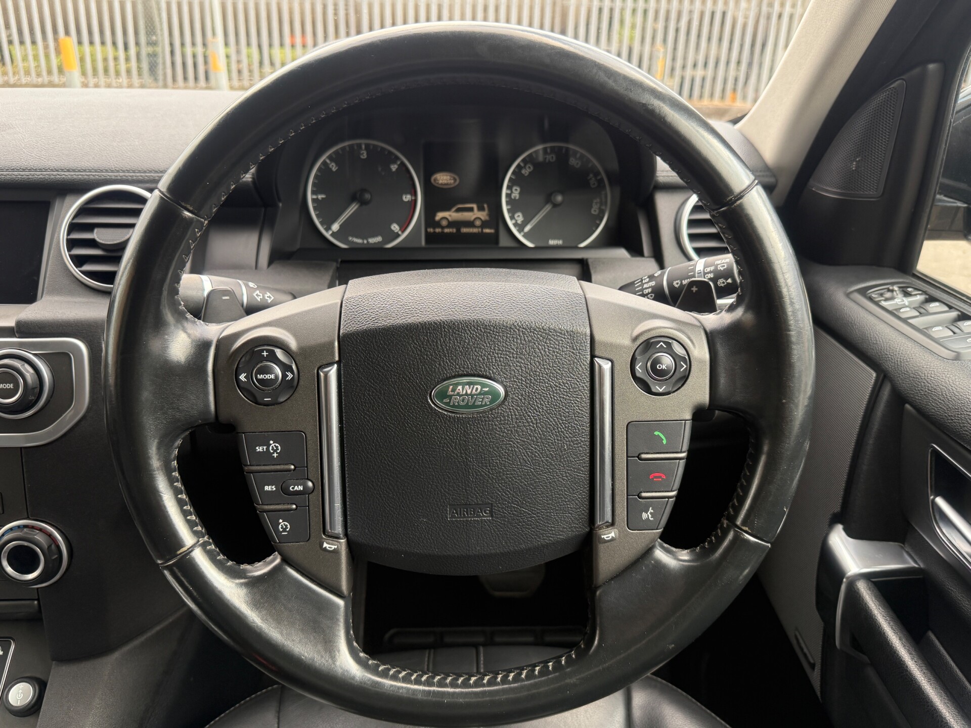 Land Rover Discovery 4