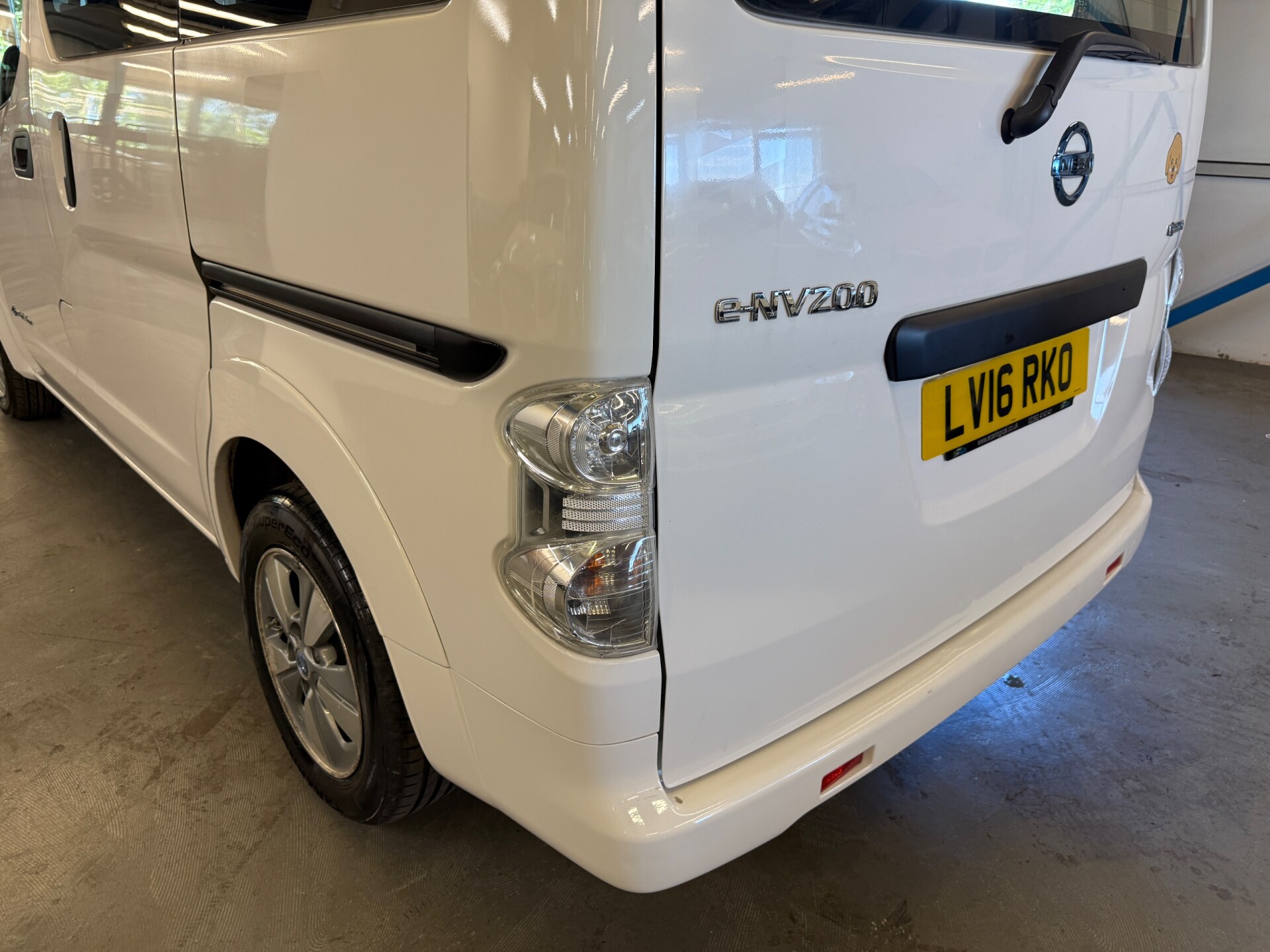 Nissan eNV200