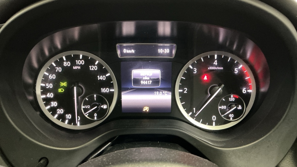 Infiniti Q30