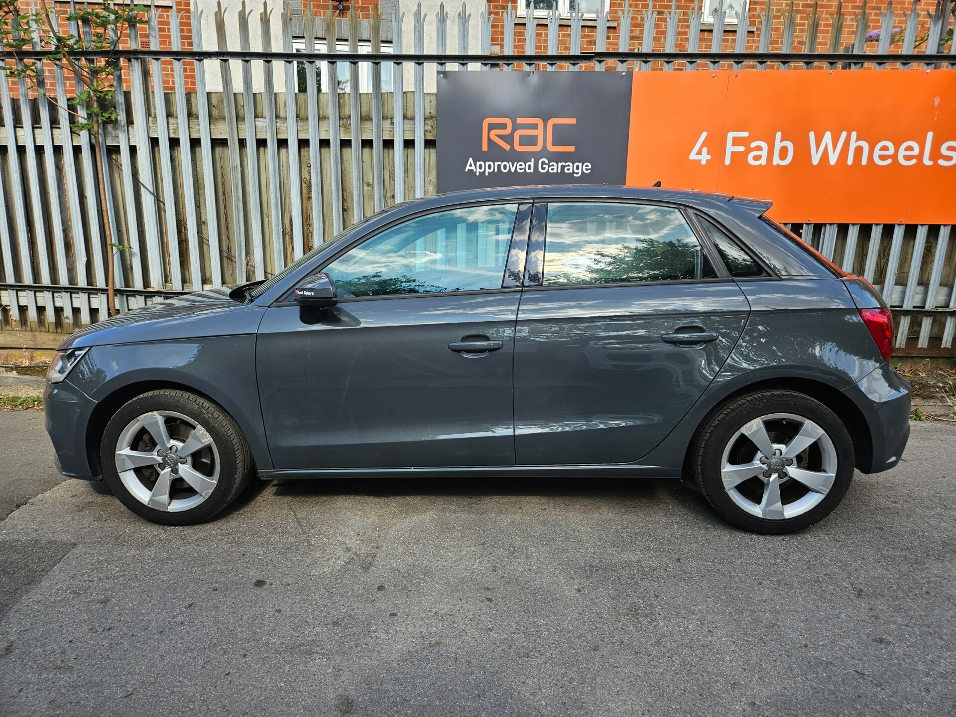 Audi A1