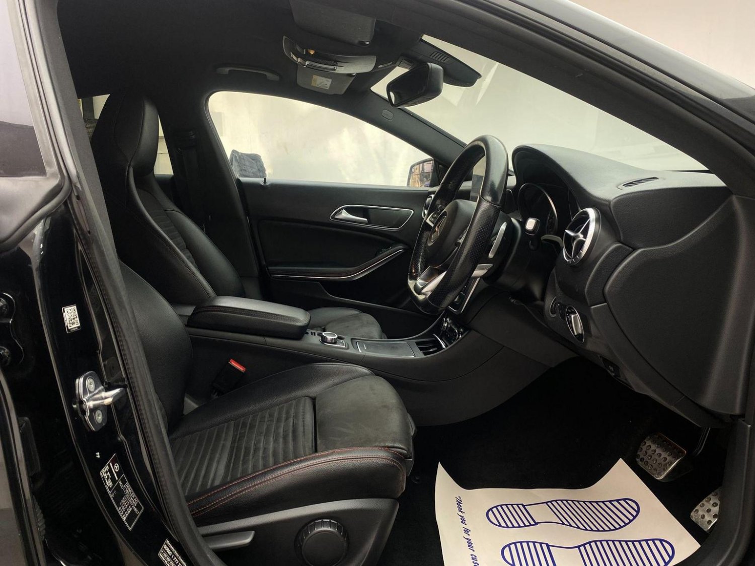 Mercedes Benz CLA