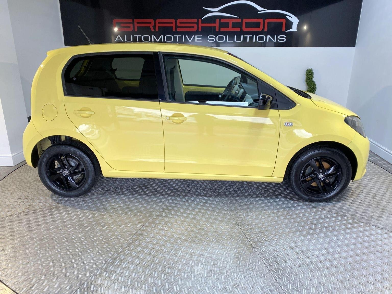 SEAT Mii