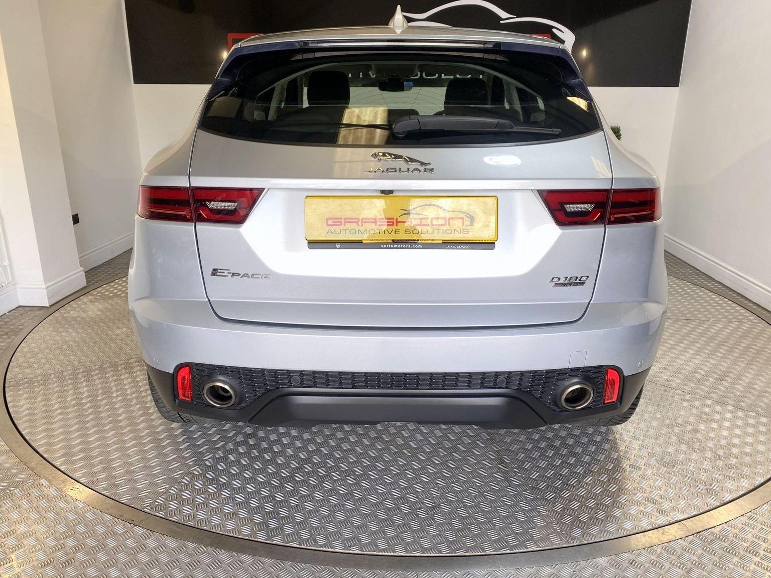 Jaguar E Pace