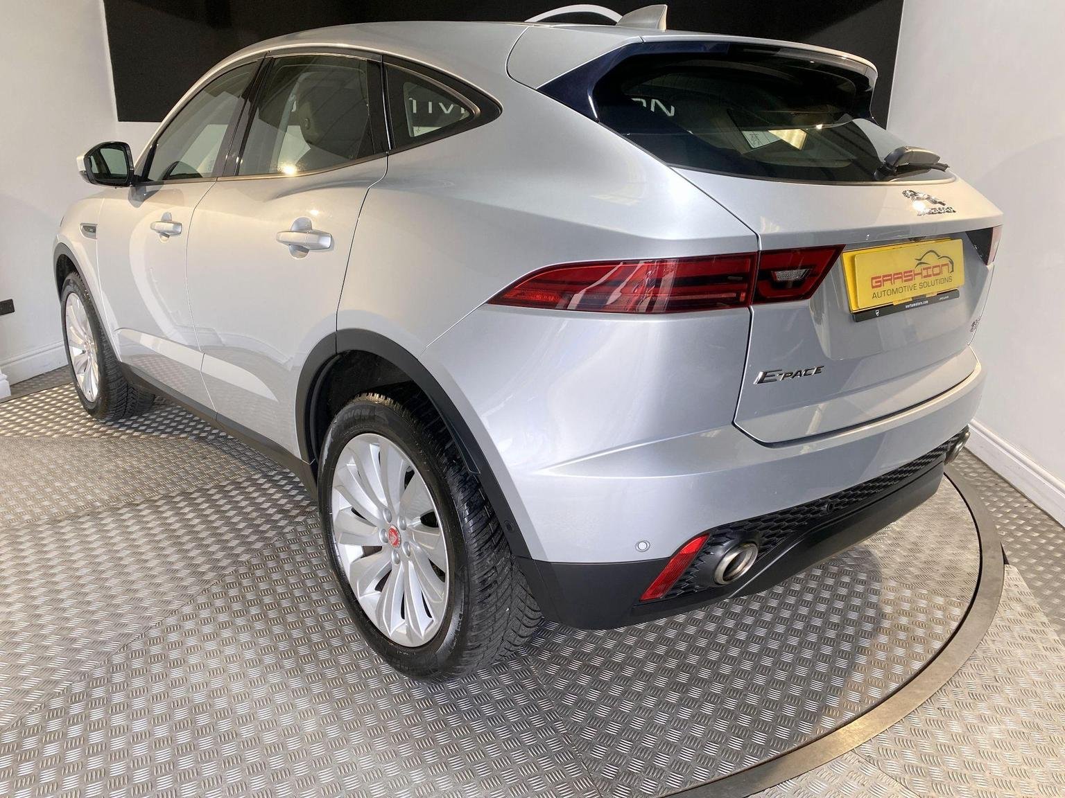 Jaguar E Pace