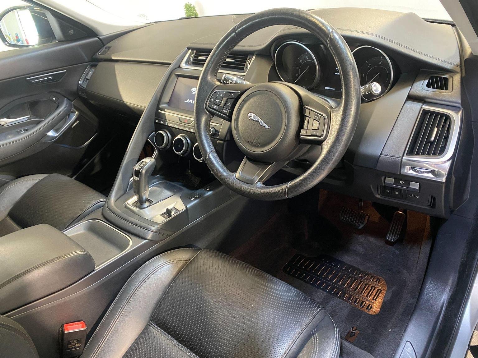 Jaguar E Pace