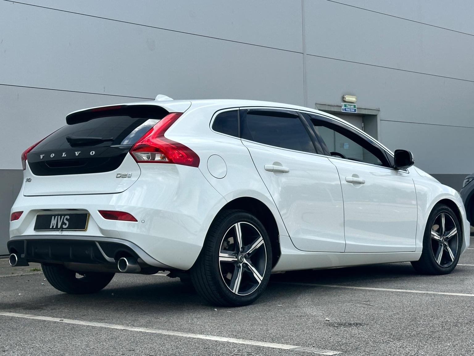 Volvo V40