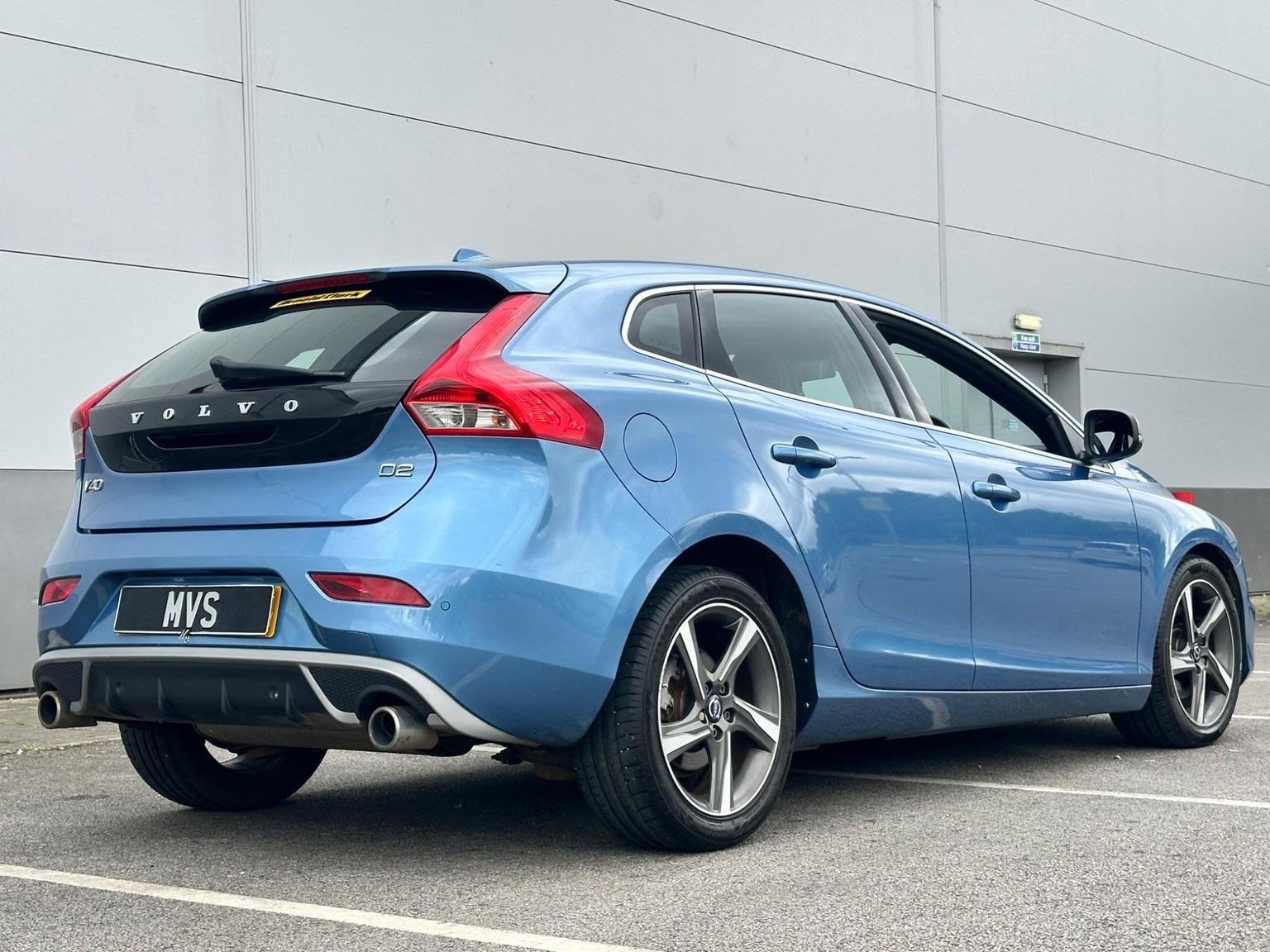 Volvo V40