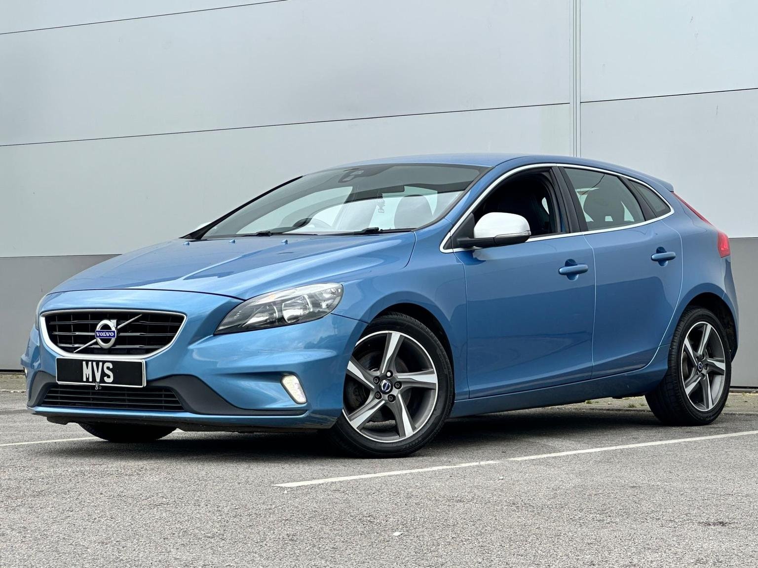 Volvo V40