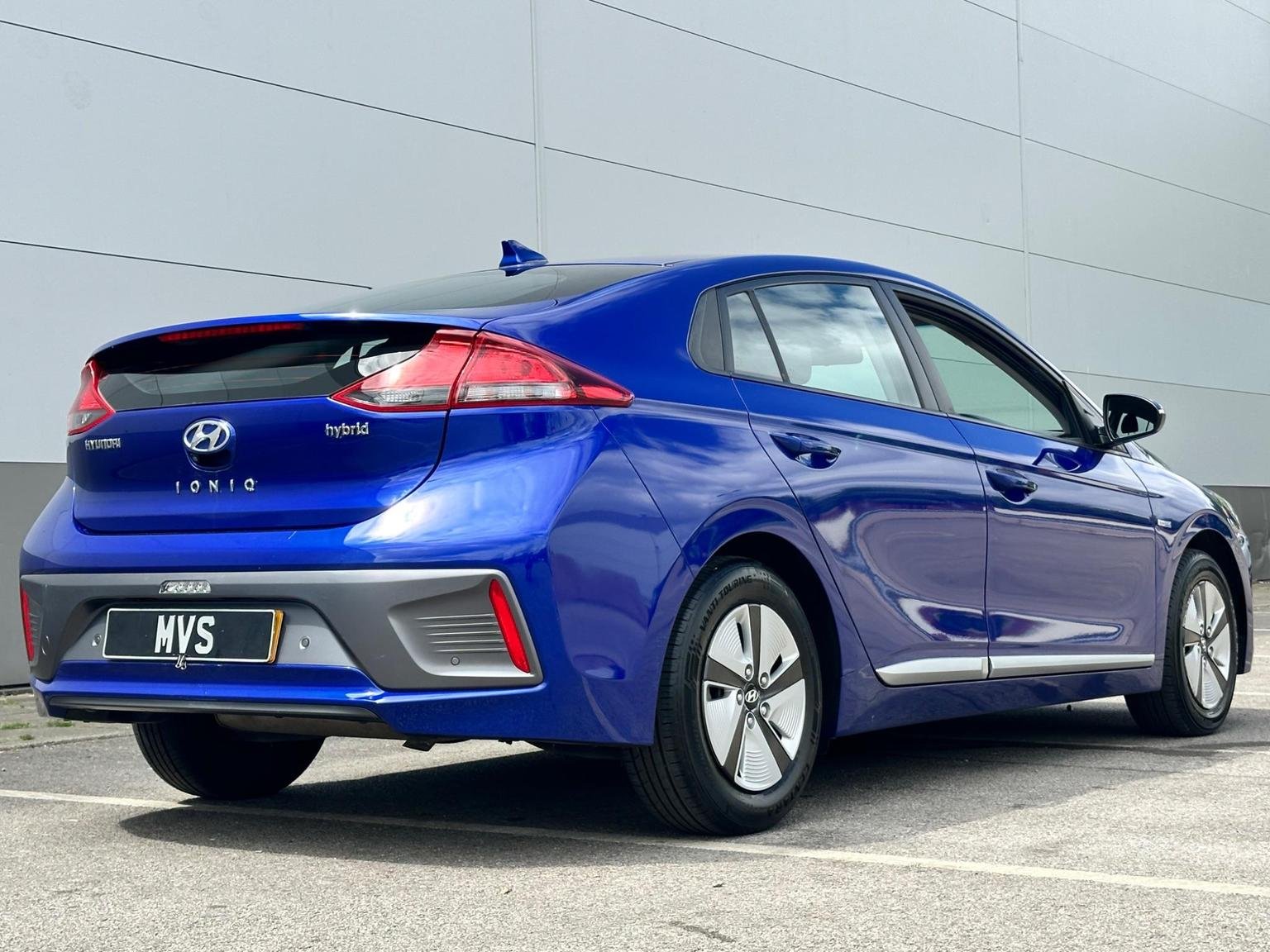 Hyundai IONIQ