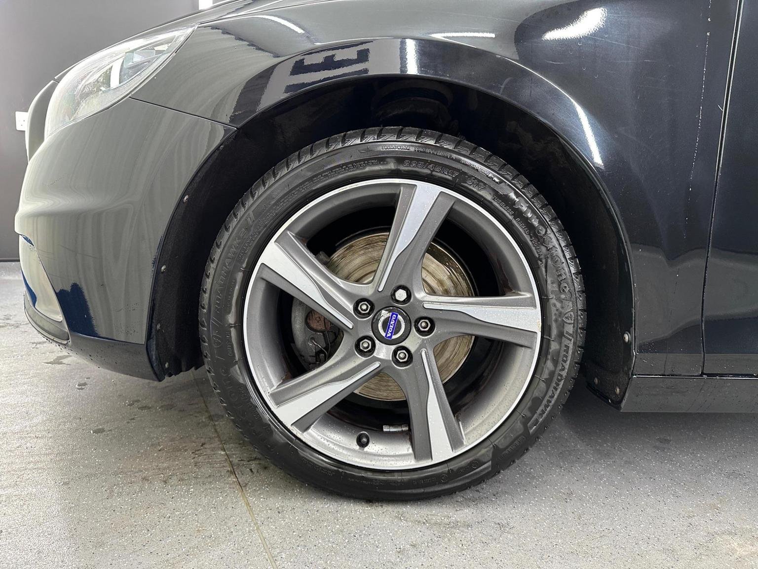 Volvo V40