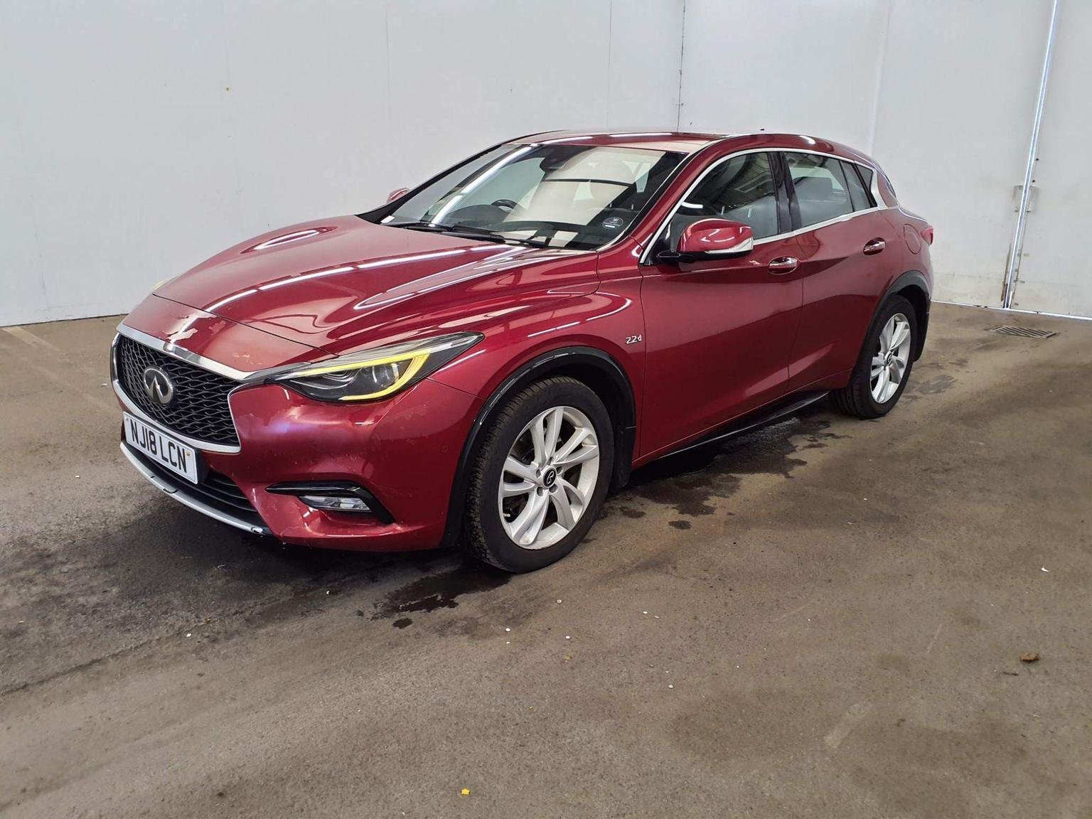 Infiniti Q30