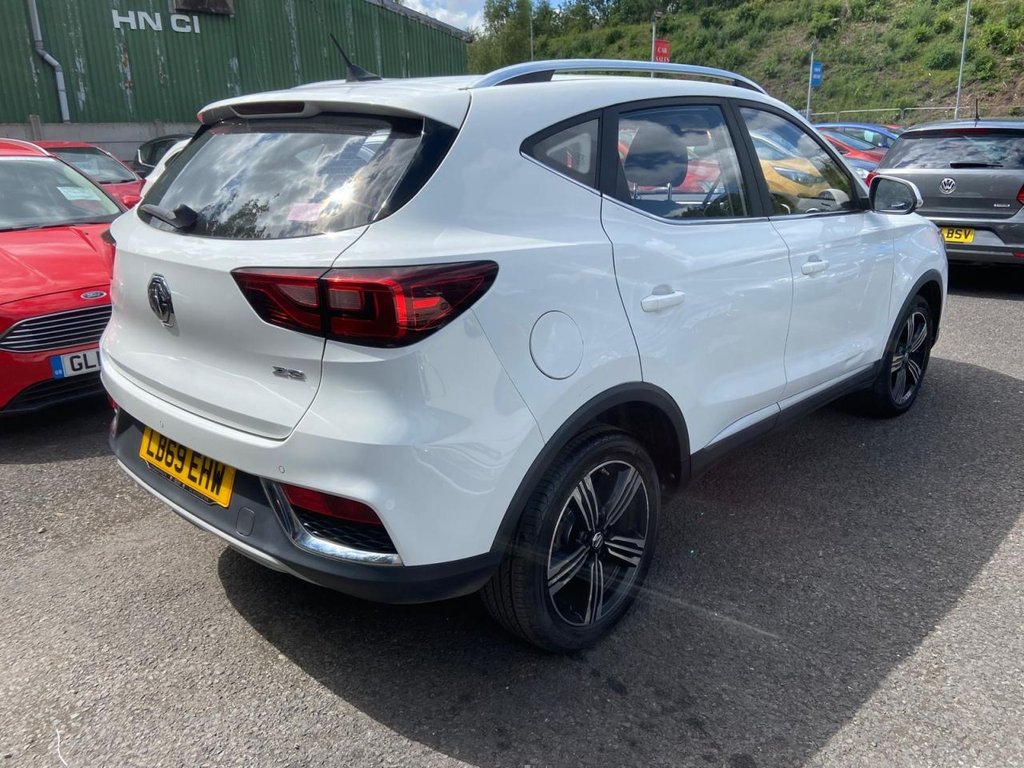 MG ZS