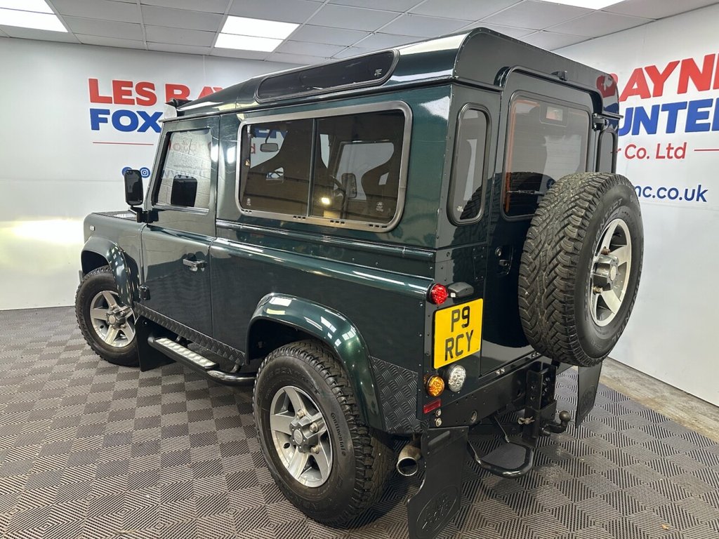 Land Rover Defender