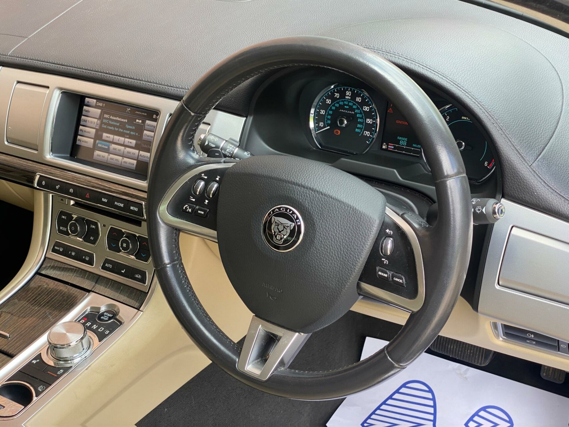 Jaguar XF