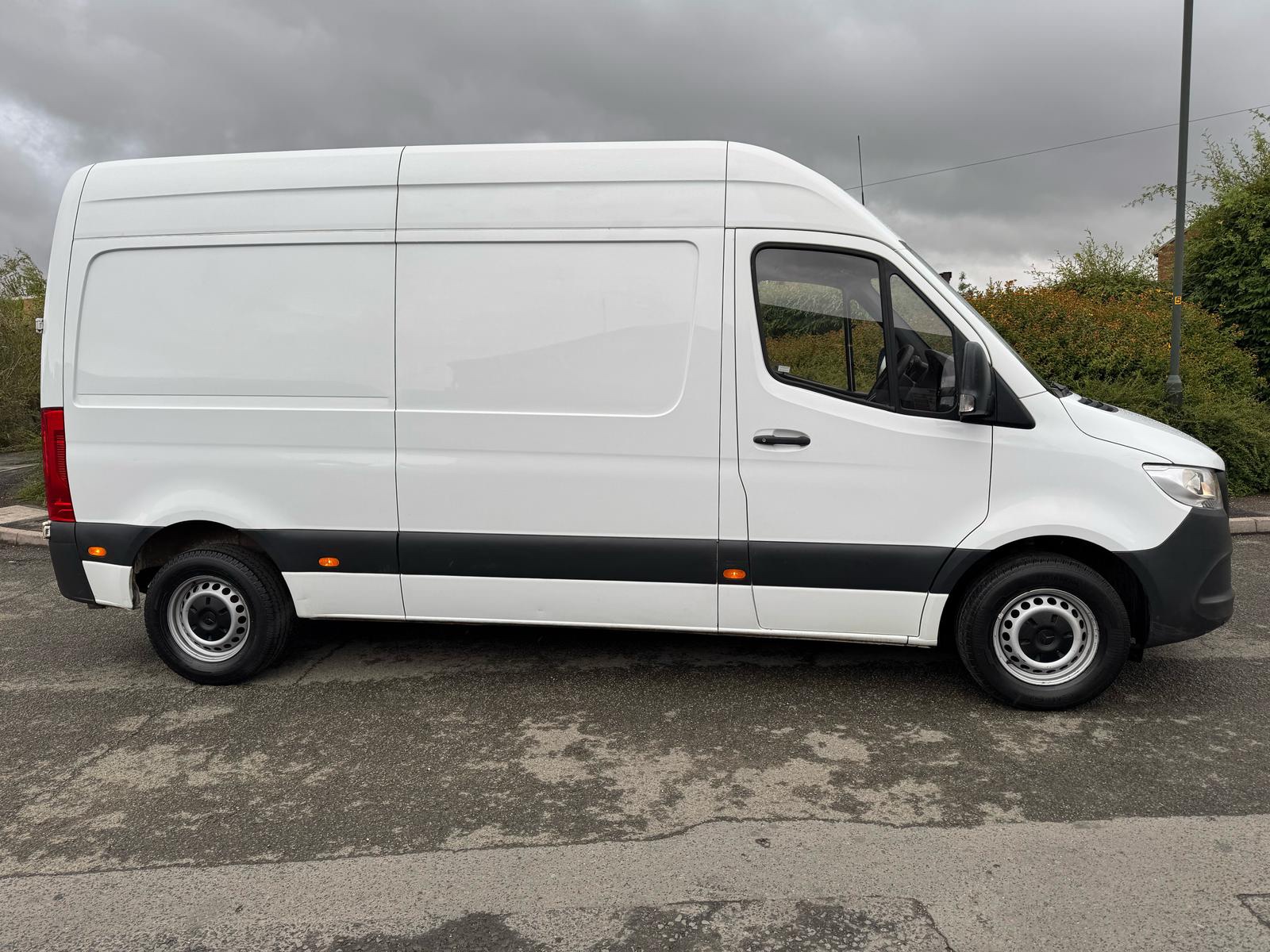 Mercedes Benz Sprinter