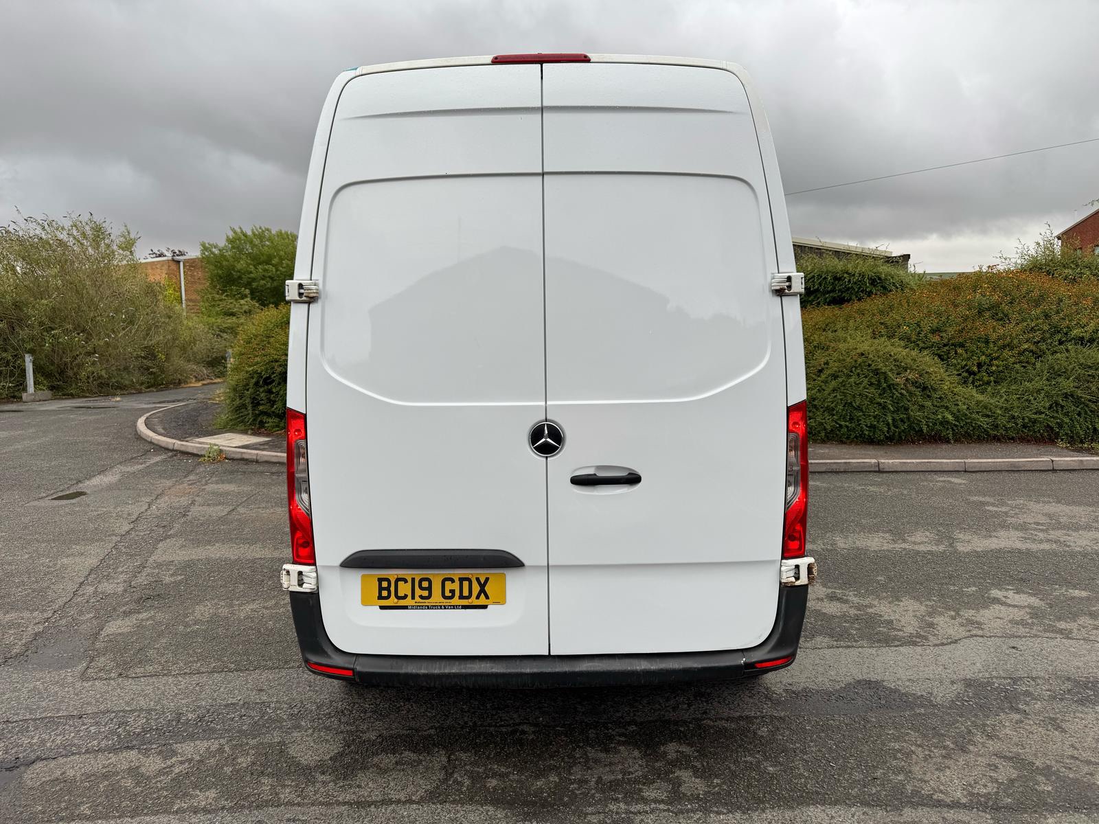 Mercedes Benz Sprinter