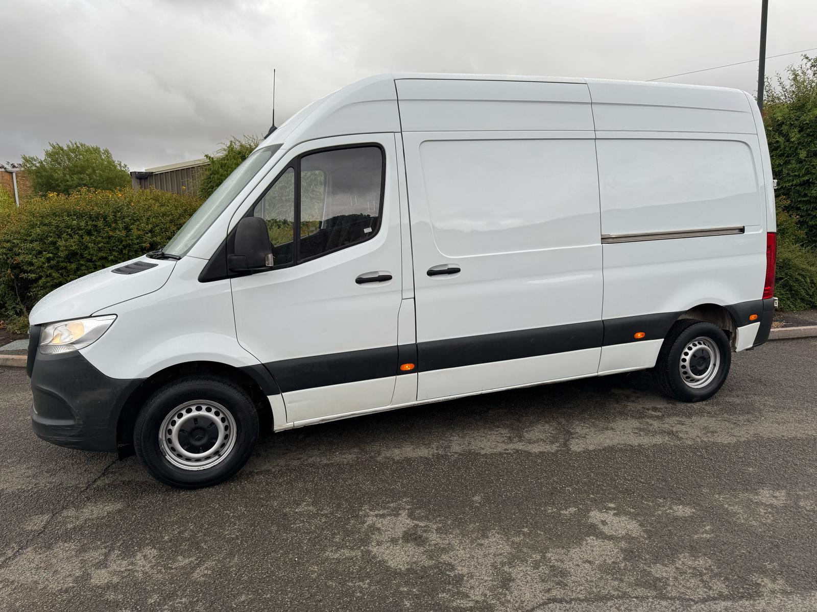 Mercedes Benz Sprinter