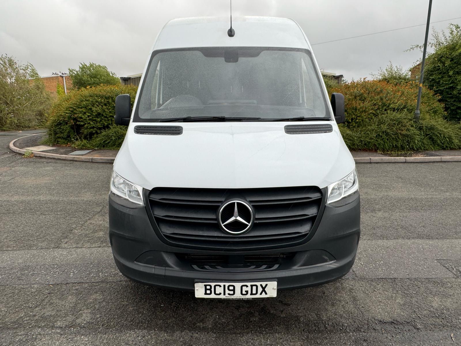Mercedes Benz Sprinter