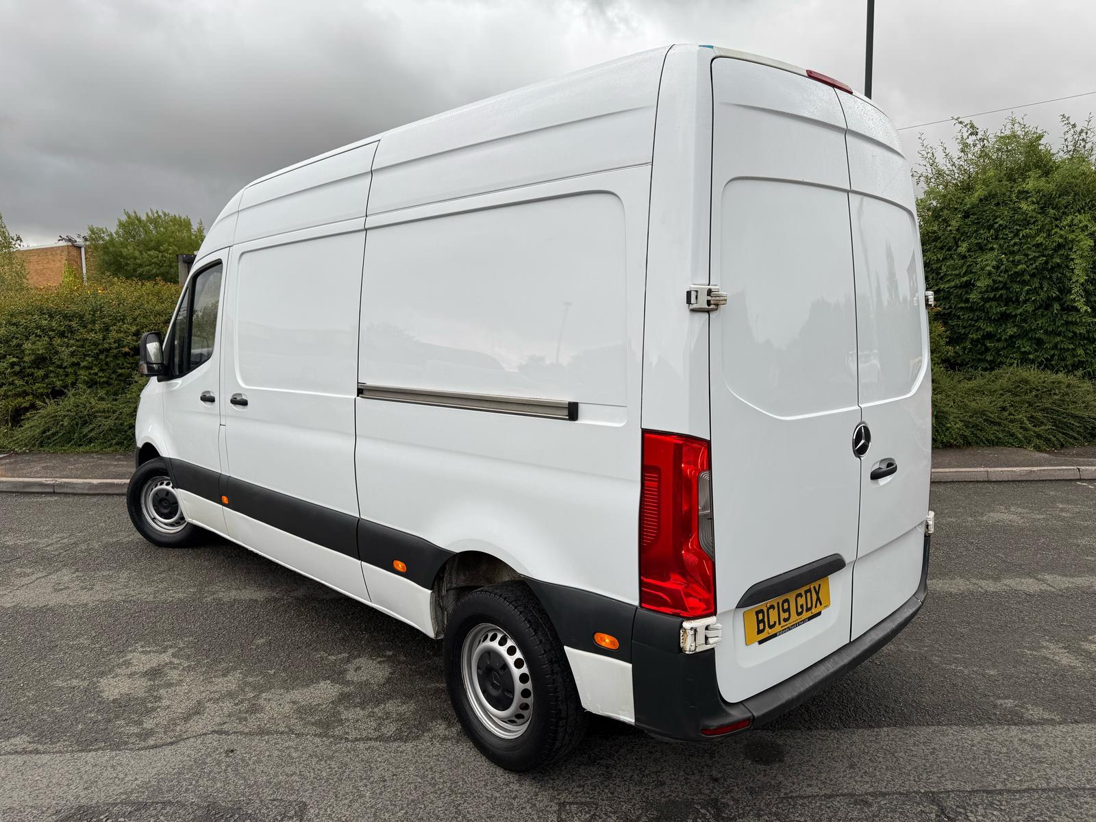 Mercedes Benz Sprinter