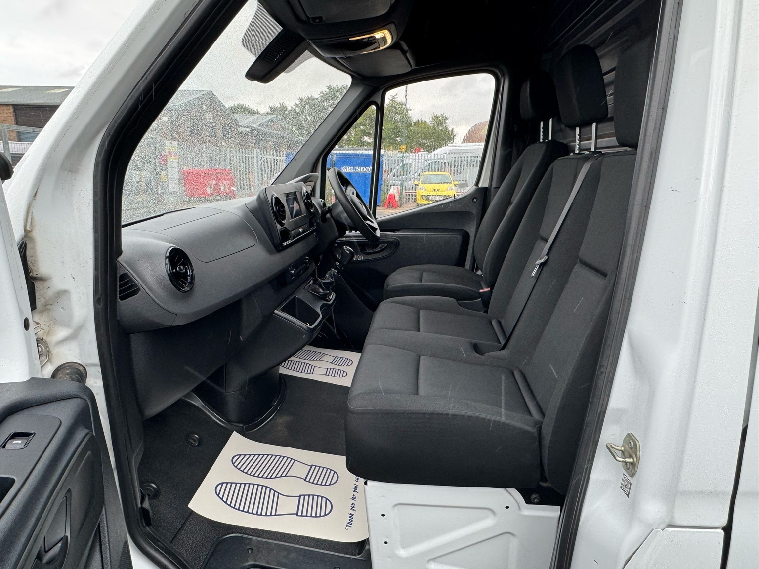 Mercedes Benz Sprinter