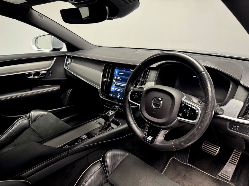 Volvo V90