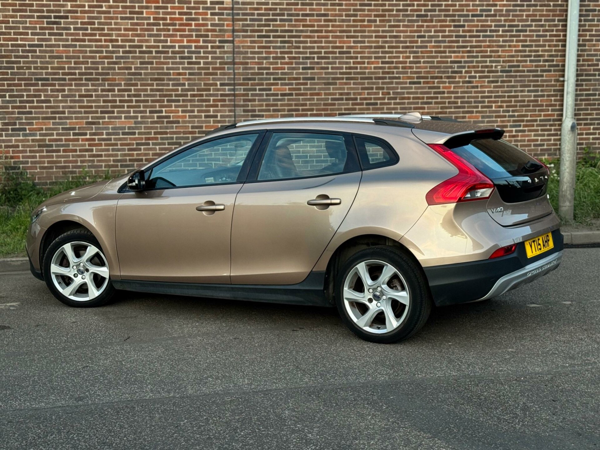 Volvo V40