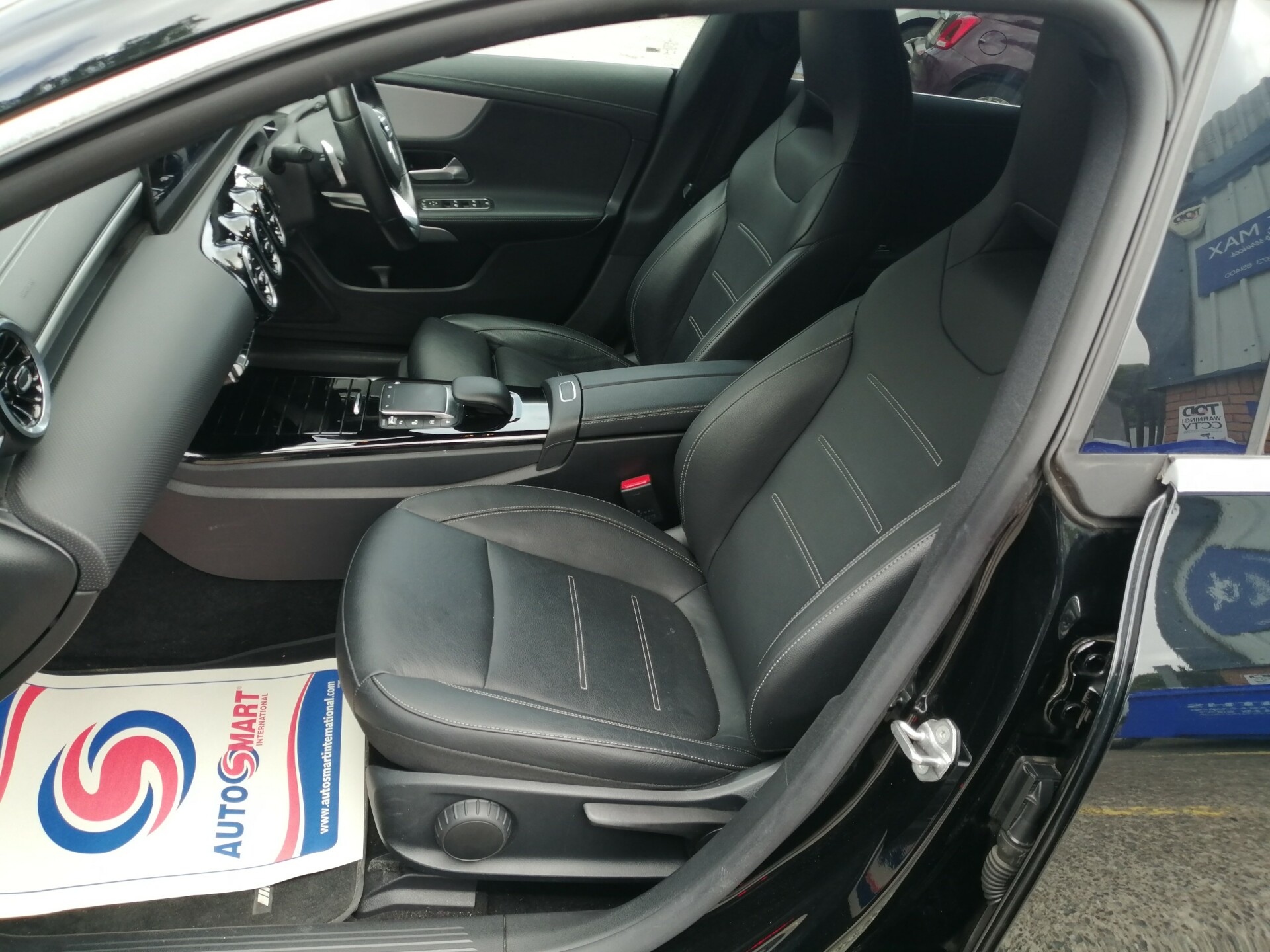 Mercedes Benz CLA