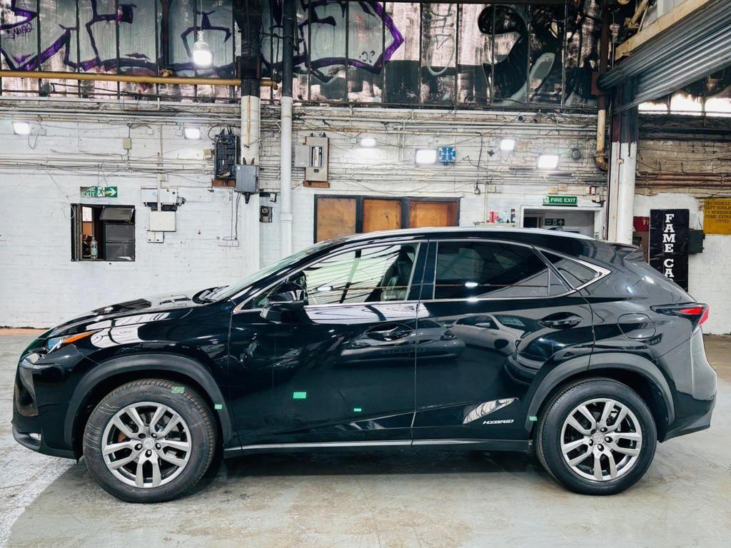 Lexus NX 300h