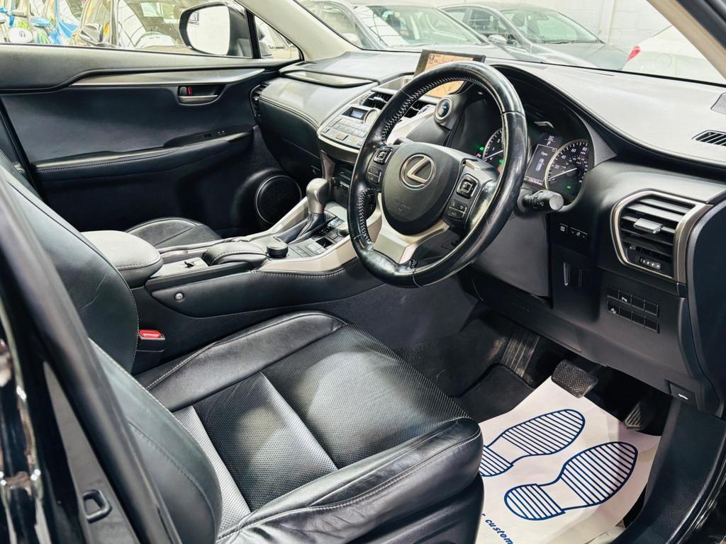 Lexus NX 300h