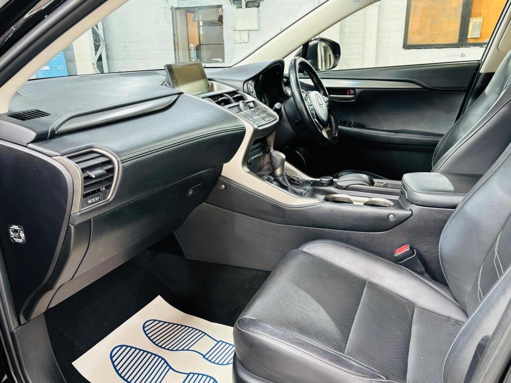 Lexus NX 300h
