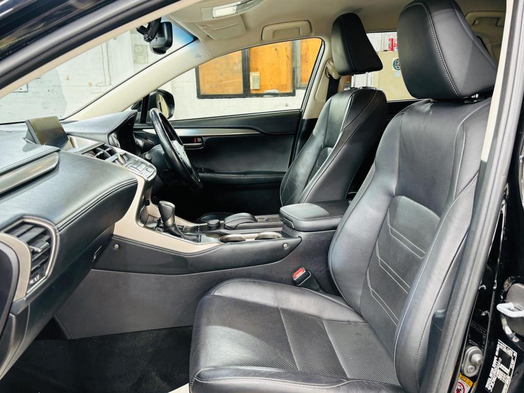 Lexus NX 300h