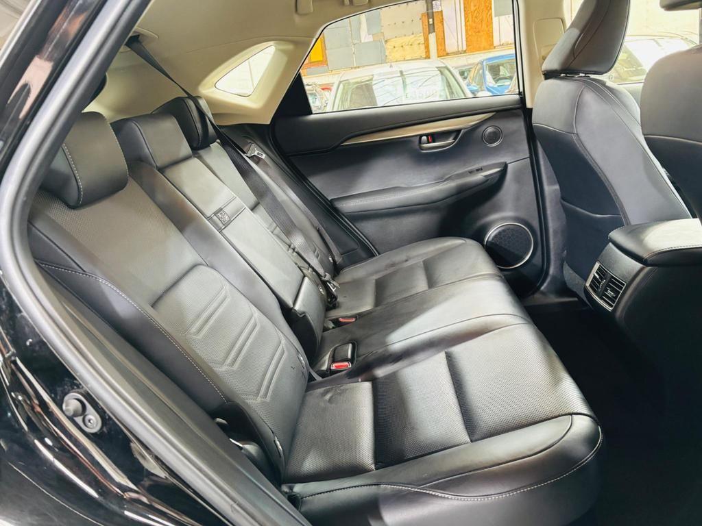 Lexus NX 300h