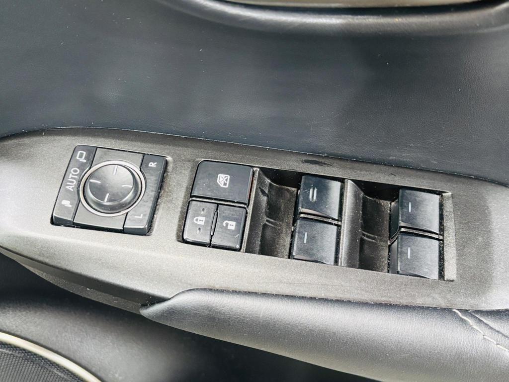 Lexus NX 300h