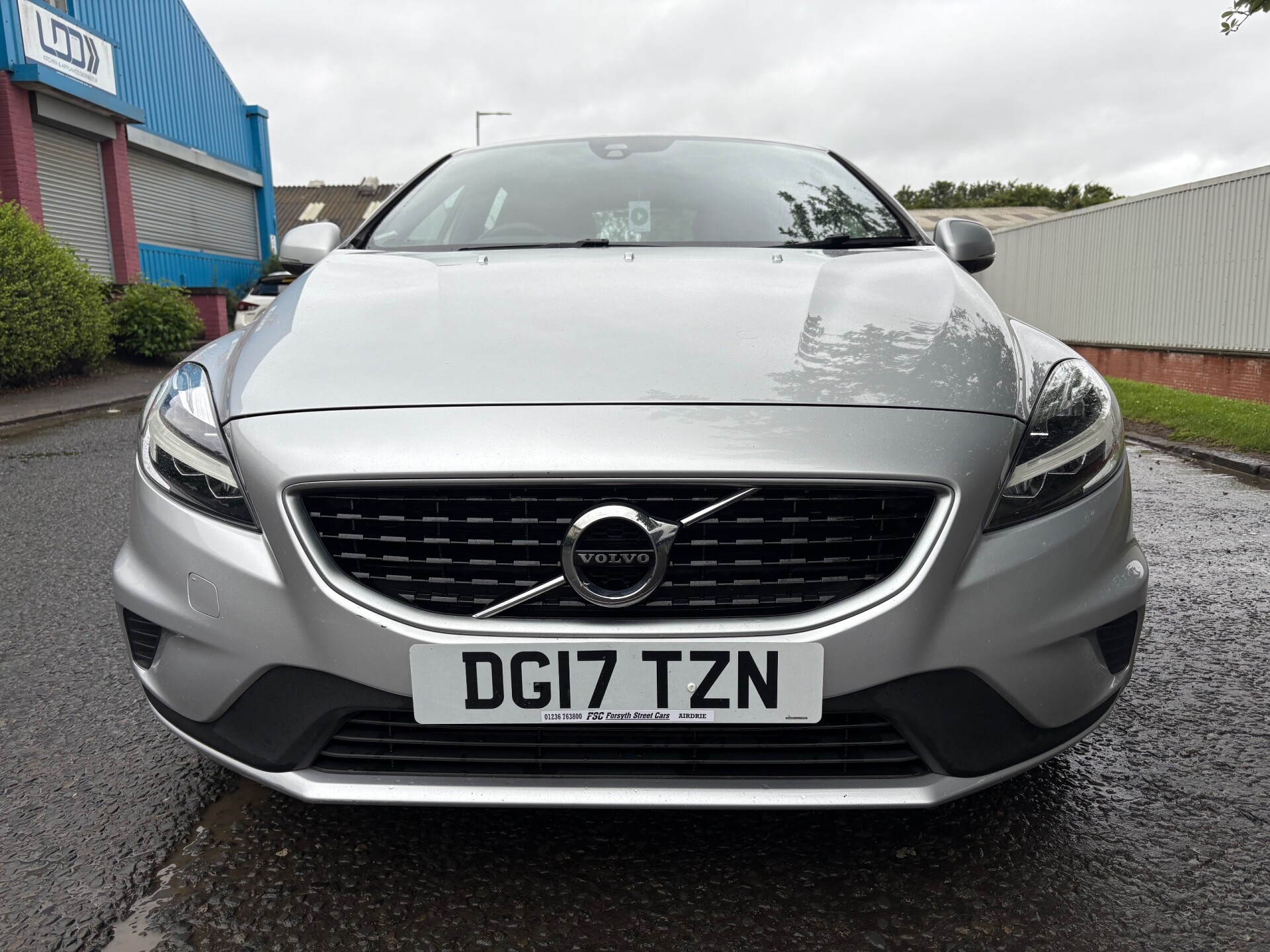 Volvo V40