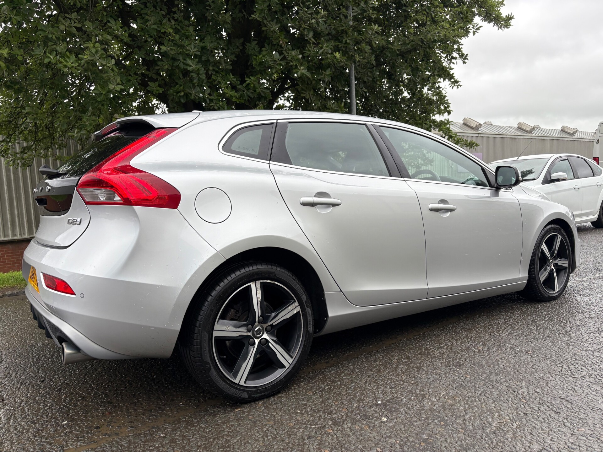 Volvo V40