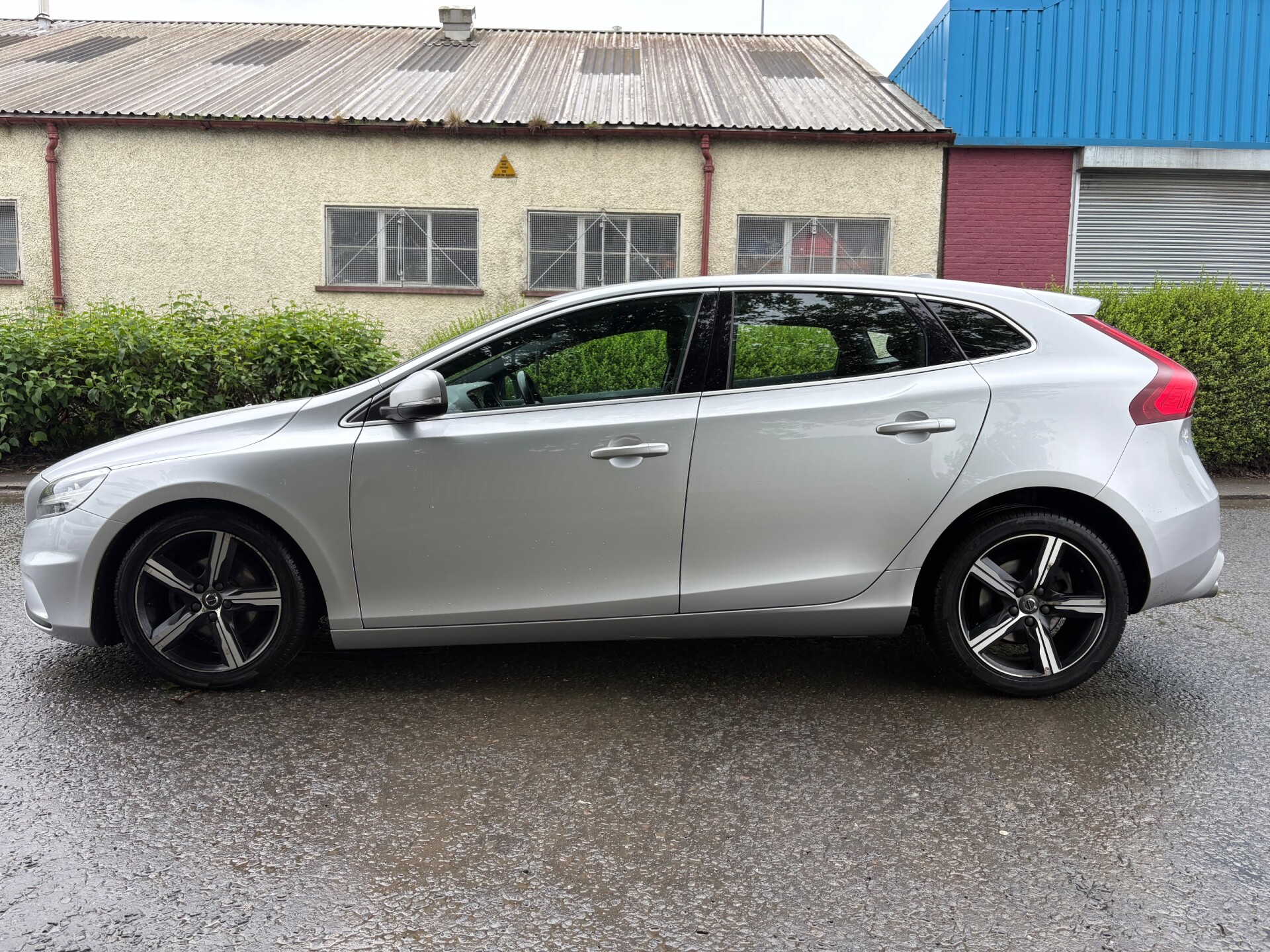 Volvo V40