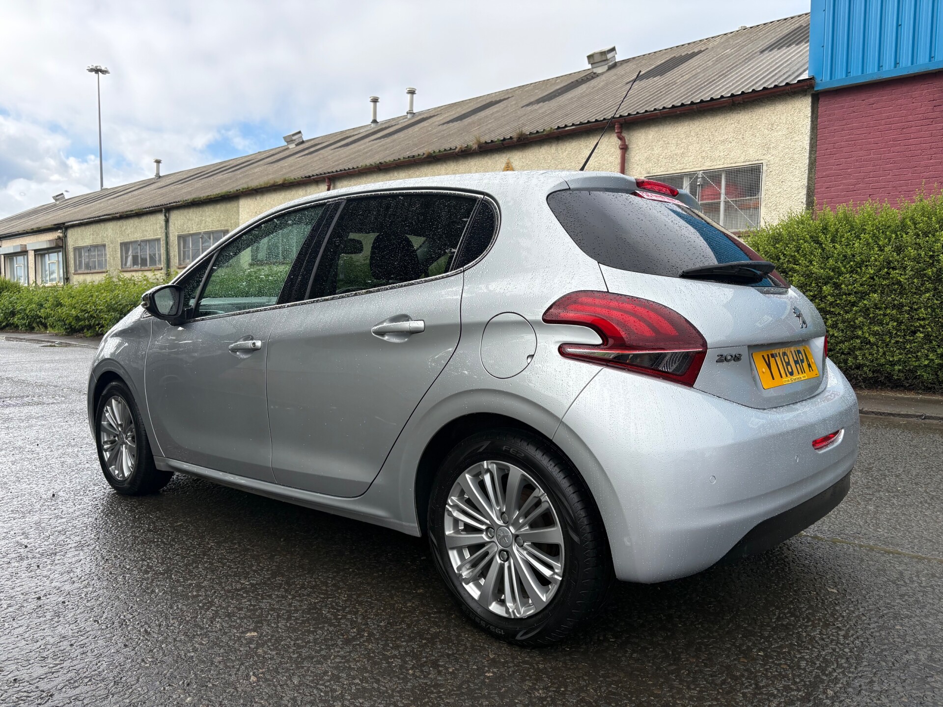 Peugeot 208