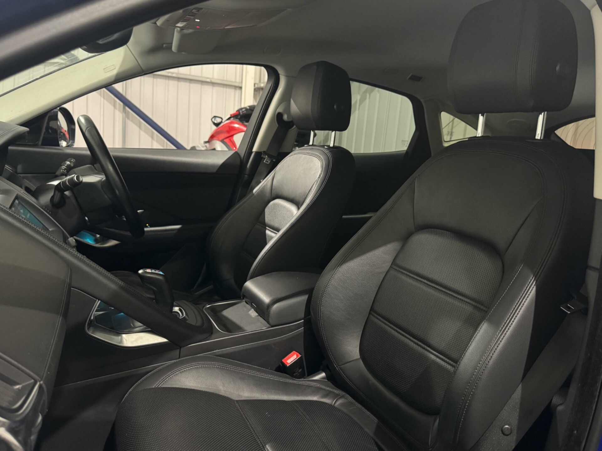 Jaguar E Pace