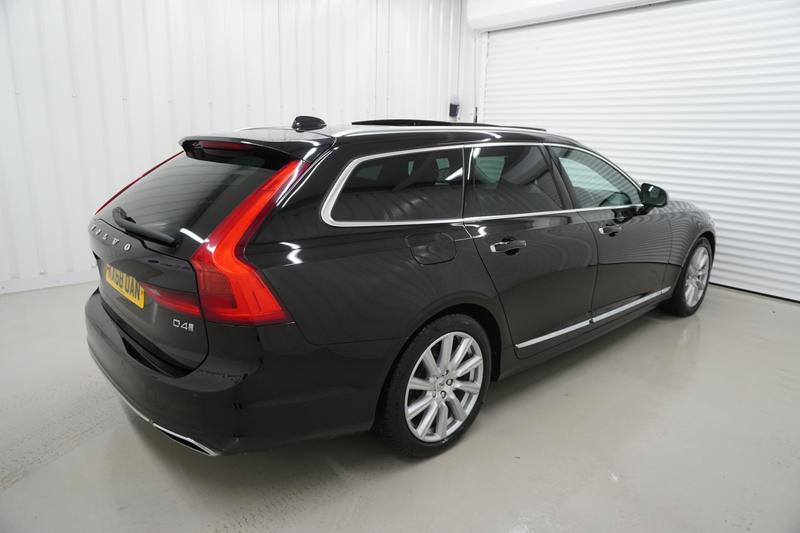 Volvo V90