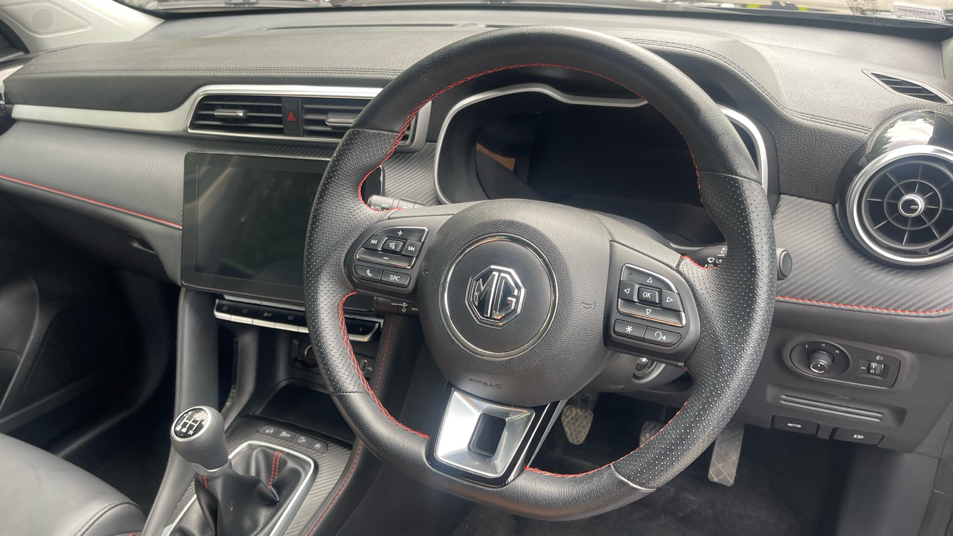 MG ZS