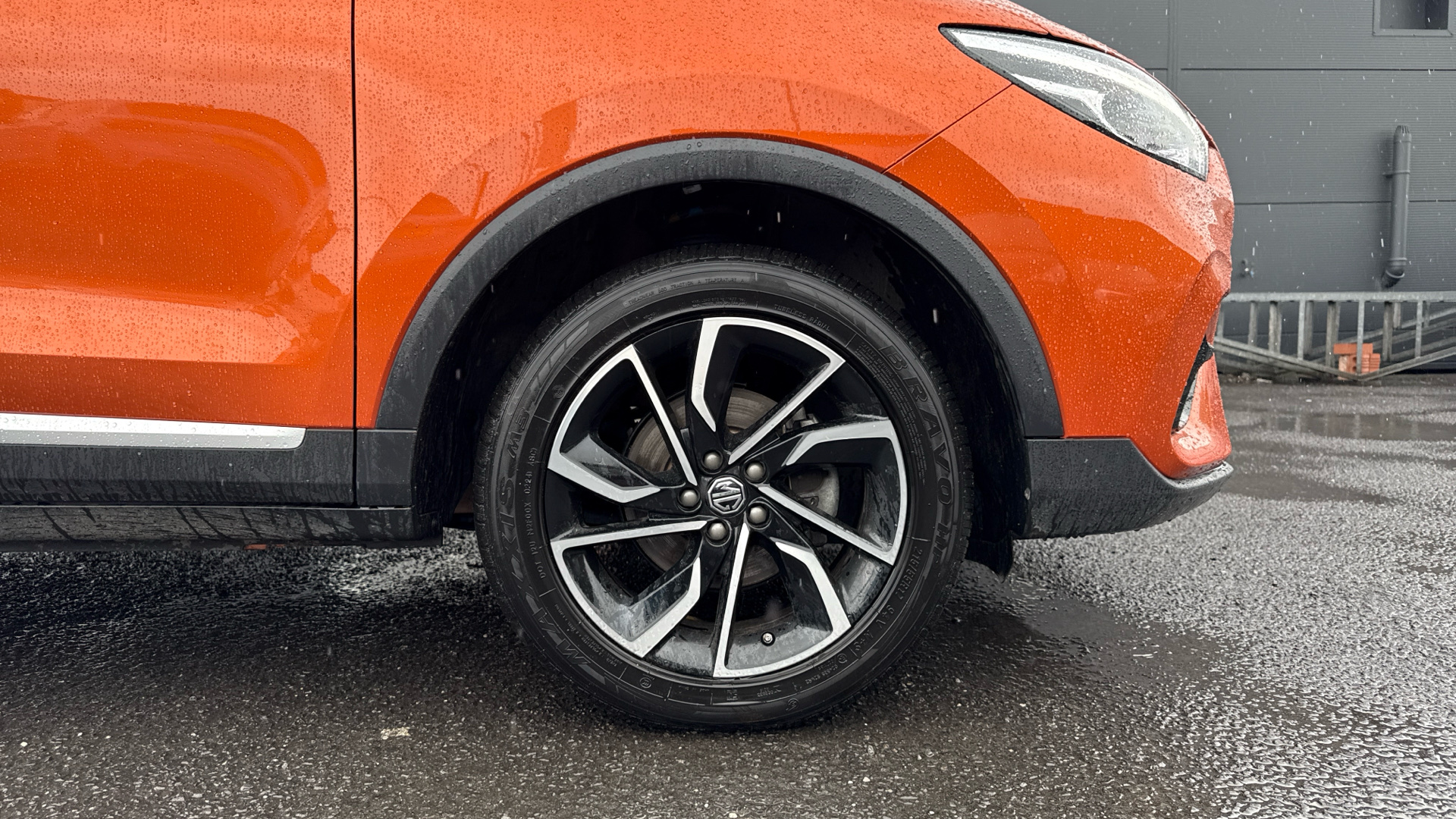 MG ZS
