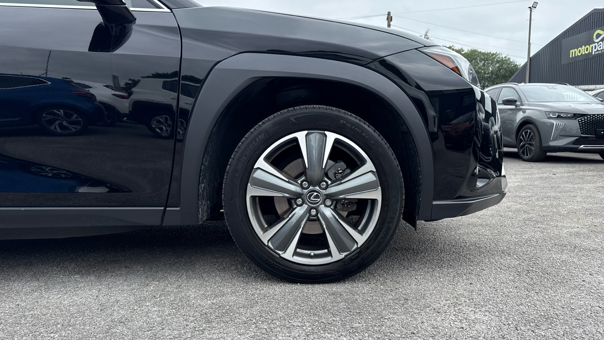 Lexus UX