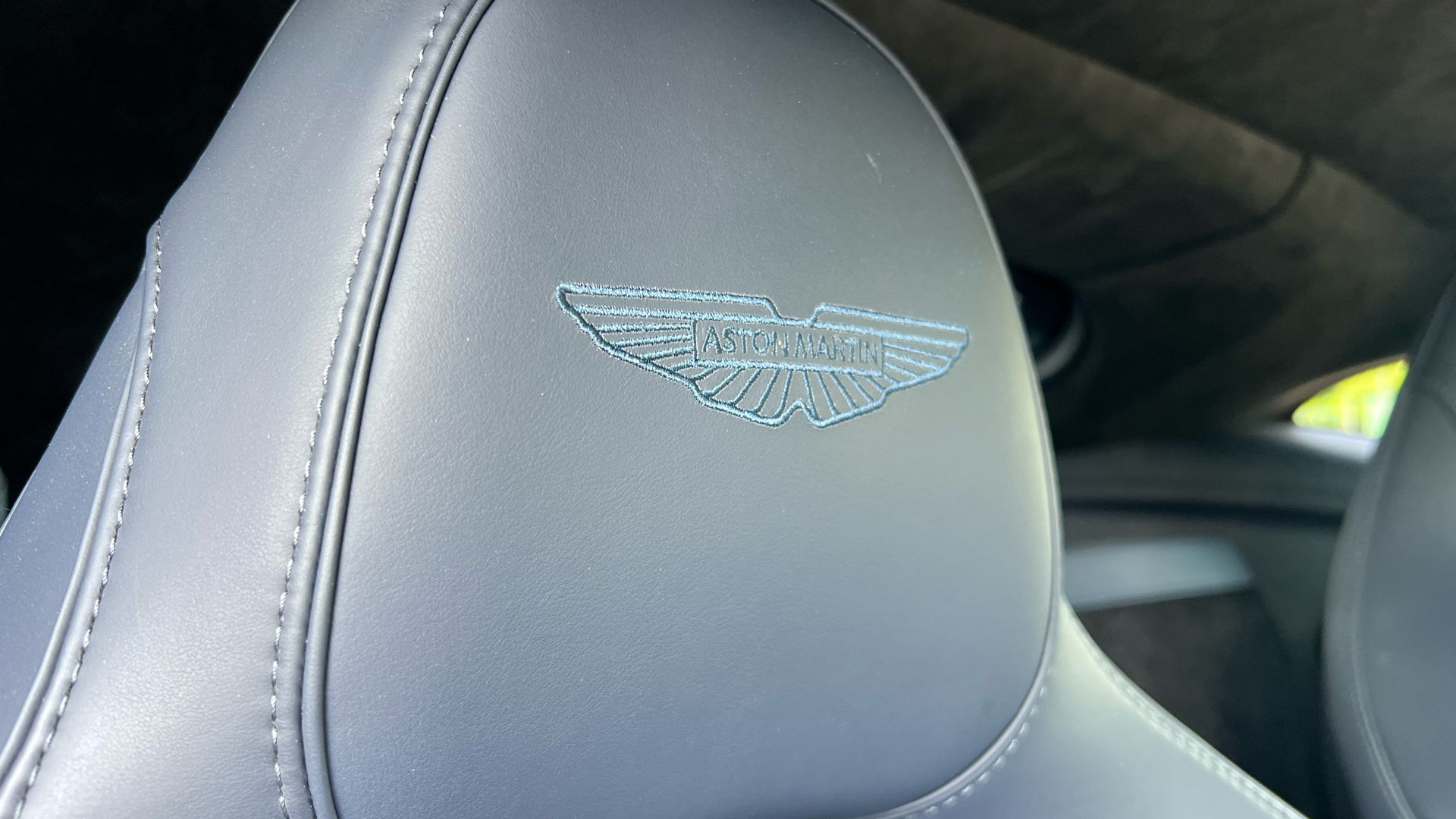 Aston Martin Vantage