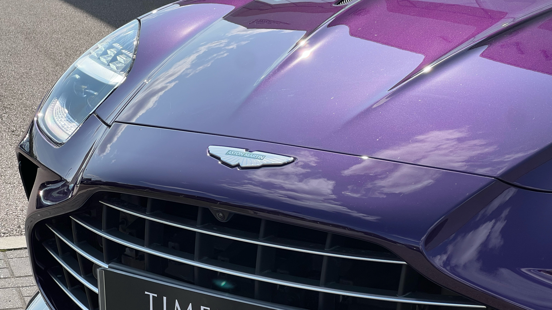 Aston Martin Vantage