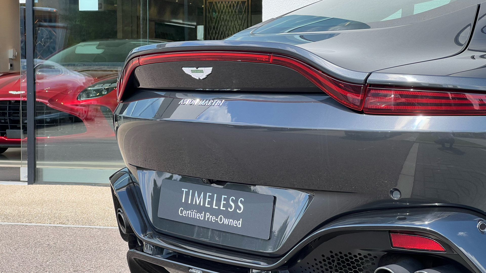 Aston Martin Vantage