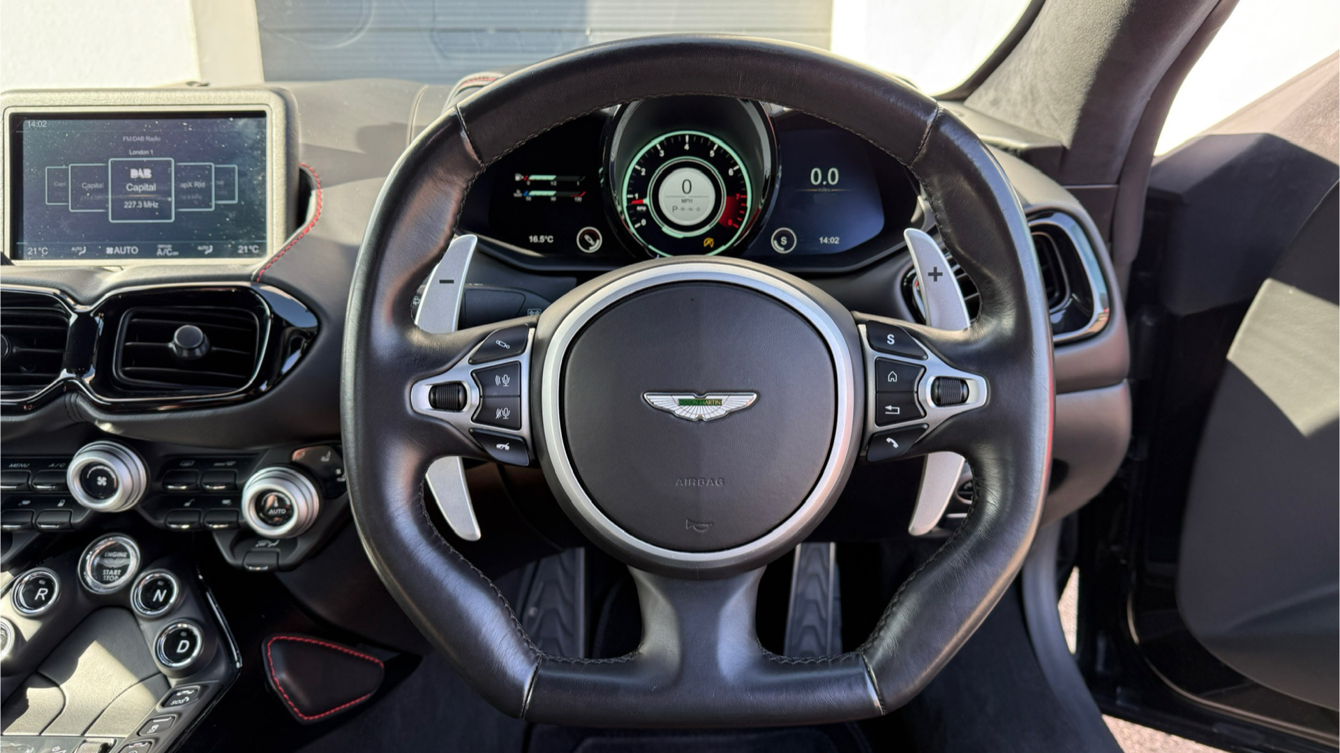Aston Martin Vantage