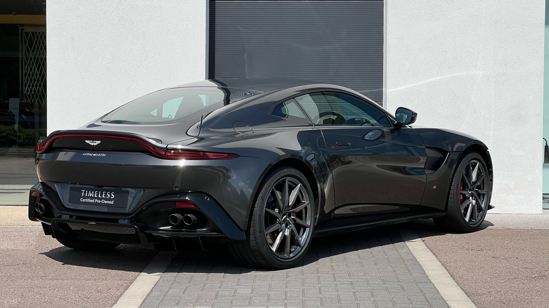 Aston Martin Vantage