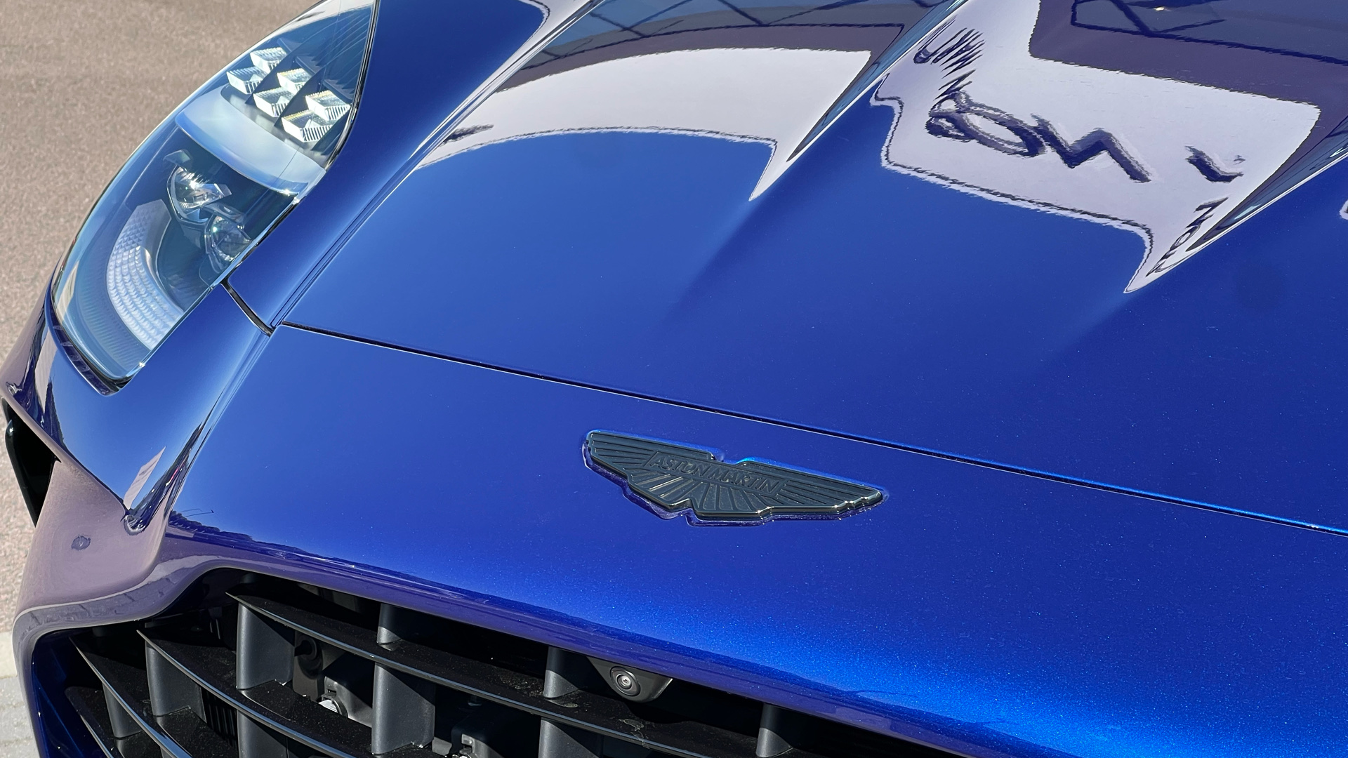 Aston Martin Vantage