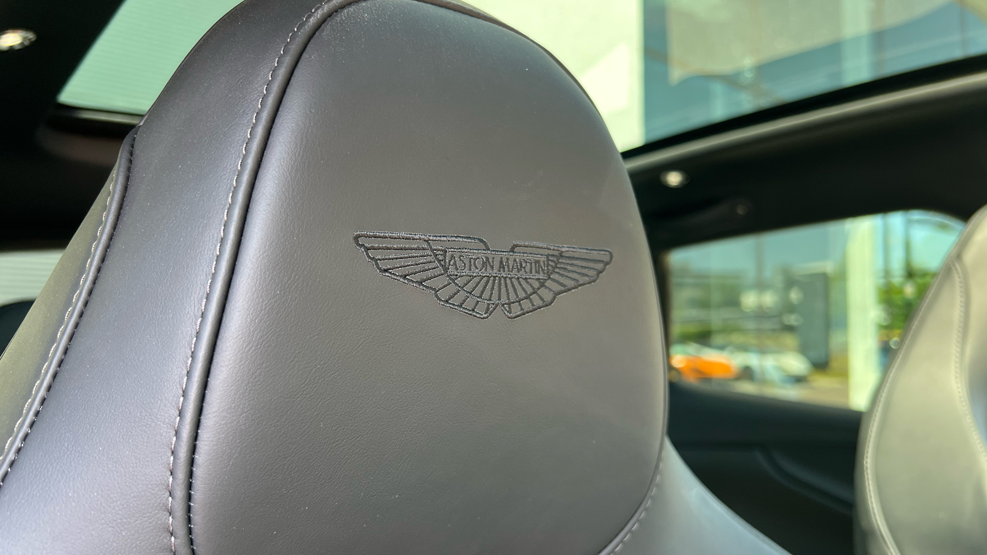Aston Martin DBX