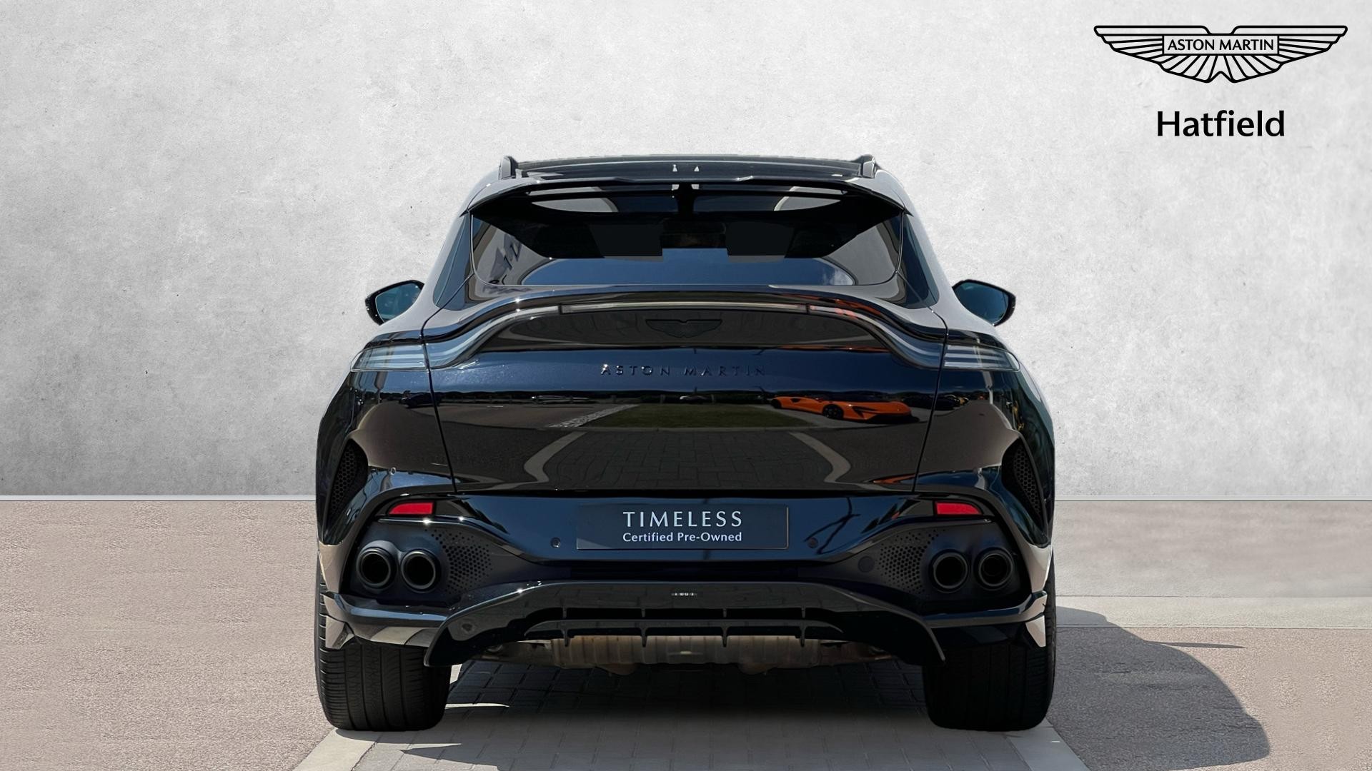 Aston Martin DBX